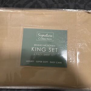 Signature Collection King Sheet Set New